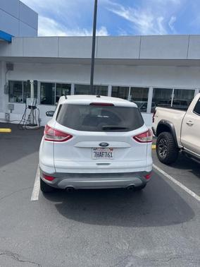 Oxford White 2014 Ford Escape SE