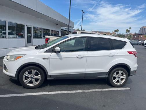 Oxford White 2014 Ford Escape SE