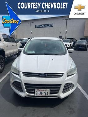 Oxford White 2014 Ford Escape SE