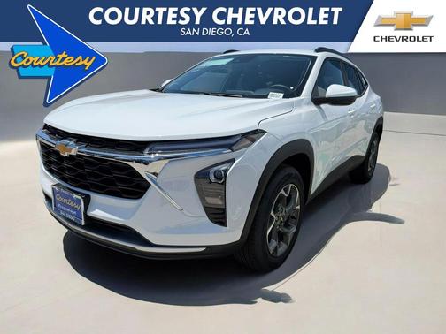 Summit White 2026 Chevrolet Trax LT