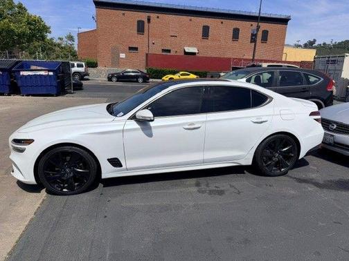 Uyuni White 2023 Genesis G70 2.0T