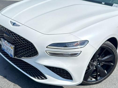 Uyuni White 2023 Genesis G70 2.0T