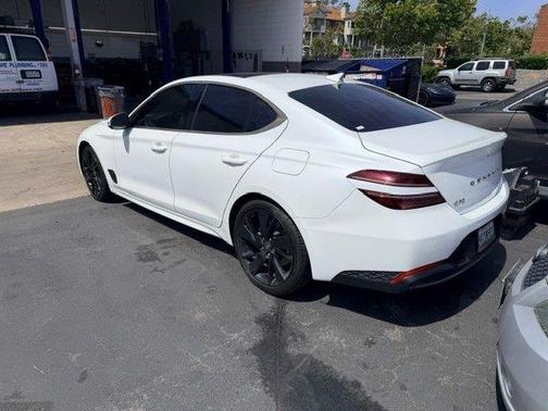 Uyuni White 2023 Genesis G70 2.0T
