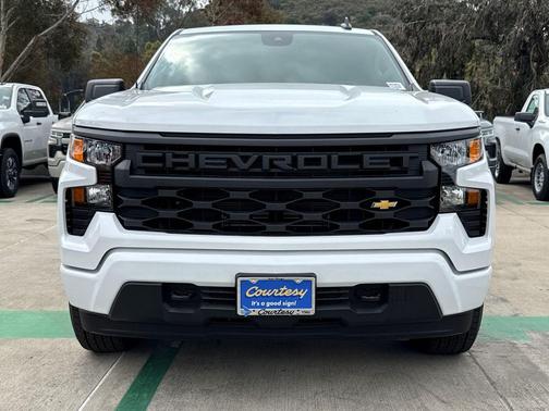 Summit White 2026 Chevrolet Silverado 1500 Custom