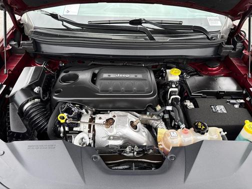 Velvet Red Pearlcoat 2019 Jeep Cherokee Latitude Plus