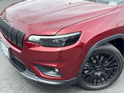 Velvet Red Pearlcoat 2019 Jeep Cherokee Latitude Plus