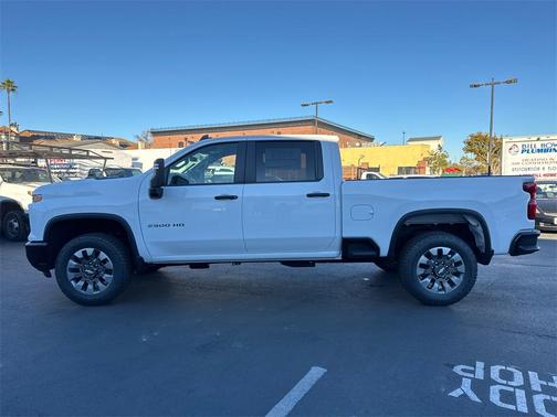 2026 Chevrolet Silverado 2500 Custom