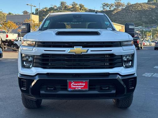 2026 Chevrolet Silverado 2500 Custom