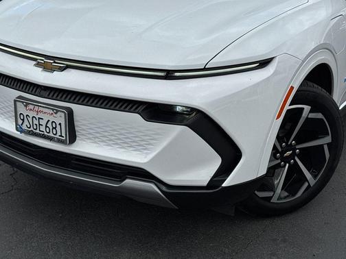 2025 Chevrolet Equinox EV LT