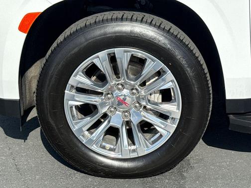 Summit White 2024 GMC Yukon XL Denali