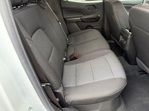 Summit White 2025 Chevrolet Colorado WT