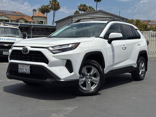 Ice 2025 Toyota RAV4 Hybrid XLE