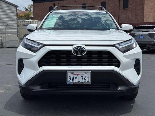 Ice 2025 Toyota RAV4 Hybrid XLE