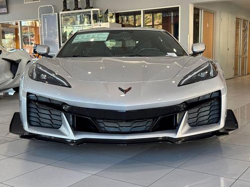 Blade Silver Metallic 2026 Chevrolet Corvette Z06