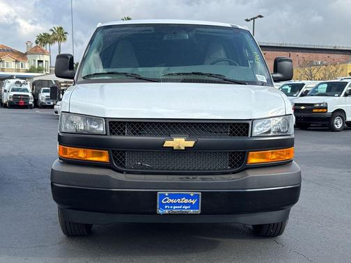 2026 Chevrolet Express 2500 Work Van