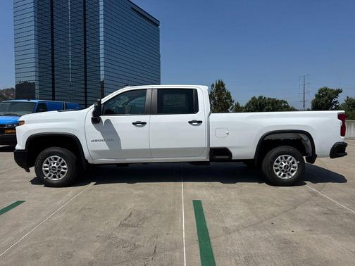 Summit White 2026 Chevrolet Silverado 2500 WT