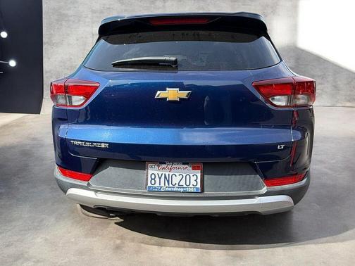 Blue Glow Metallic 2022 Chevrolet Trailblazer LT