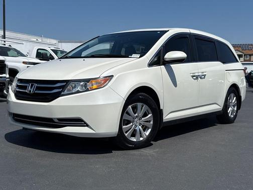 White Diamond Pearl 2016 Honda Odyssey EX-L
