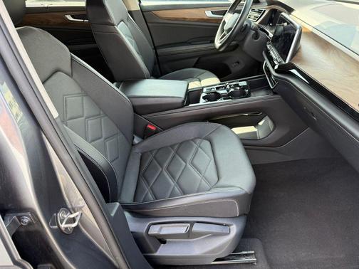 Platinum Gray Metallic 2024 Volkswagen Atlas 2.0T SE