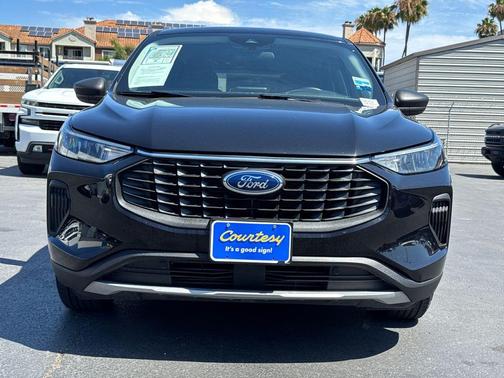 Agate Black Metallic 2024 Ford Escape Active