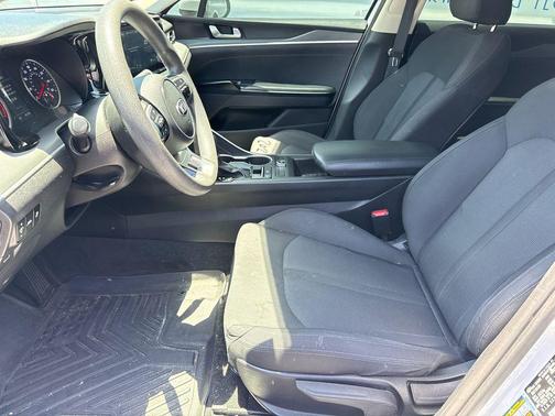 White Pearl 2021 Kia K5 LXS