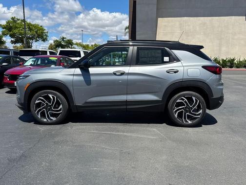 Sterling Gray Metallic 2026 Chevrolet Trailblazer RS