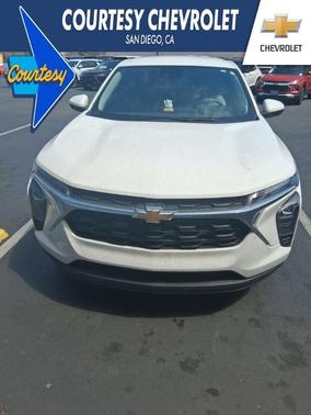 2025 Chevrolet Trax LS