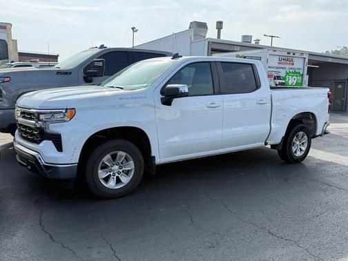 Summit White 2025 Chevrolet Silverado 1500 LT