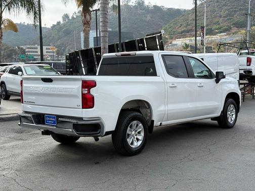 Summit White 2025 Chevrolet Silverado 1500 LT