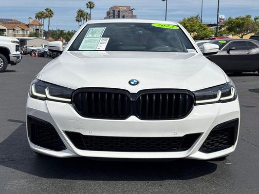 Alpine White 2023 BMW 540 i