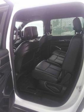 Bright White Clearcoat 2024 Jeep Wagoneer L Series II