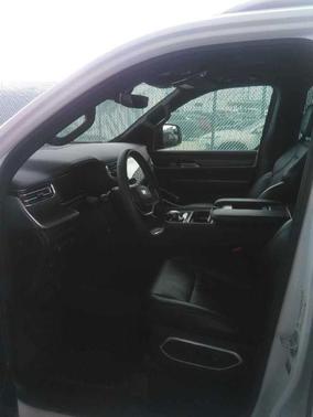 Bright White Clearcoat 2024 Jeep Wagoneer L Series II
