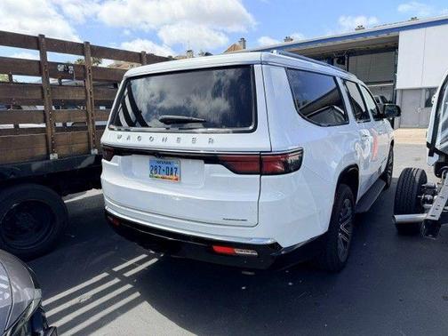 Bright White Clearcoat 2024 Jeep Wagoneer L Series II