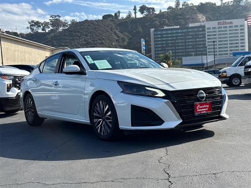 2023 Nissan Altima 2.5 SV