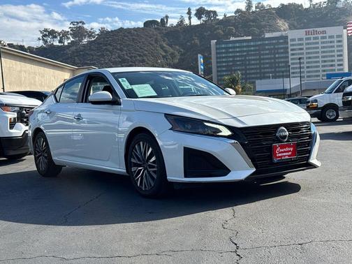 2023 Nissan Altima 2.5 SV