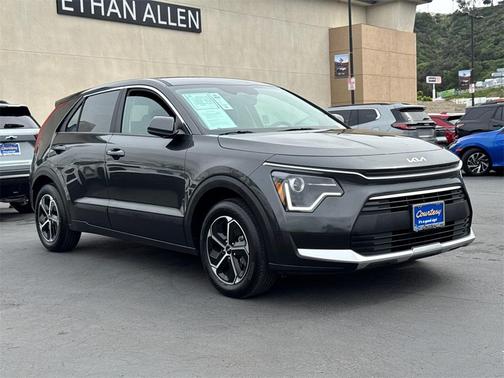 2025 Kia Niro LX