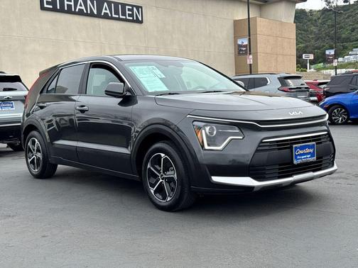 2025 Kia Niro LX