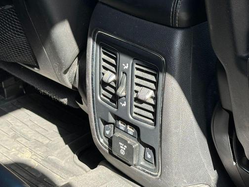 Granite Crystal Clearcoat Metallic 2014 Jeep Grand Cherokee Limited