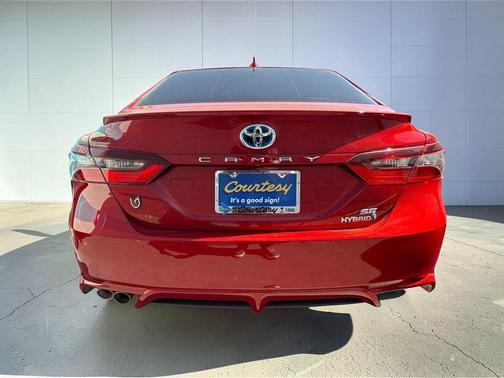 2024 Toyota Camry Hybrid SE