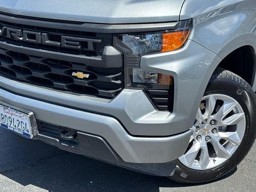 Sterling Gray Metallic 2026 Chevrolet Silverado 1500 Custom