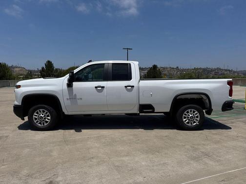 Summit White 2026 Chevrolet Silverado 2500 WT
