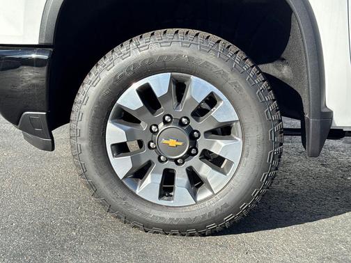 2026 Chevrolet Silverado 2500 Custom