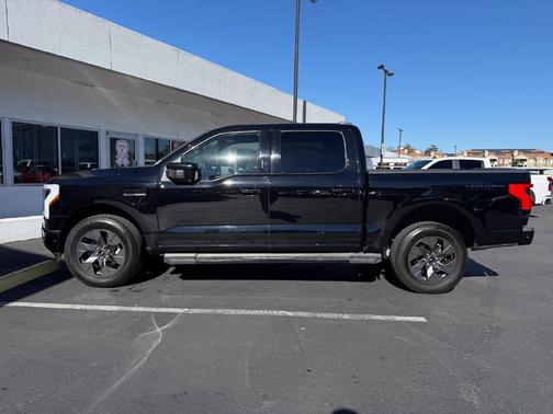 Black Metallic 2022 Ford F-150 Lightning LARIAT