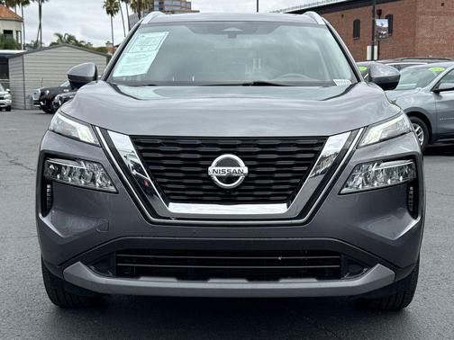 Gun Metallic 2021 Nissan Rogue SV
