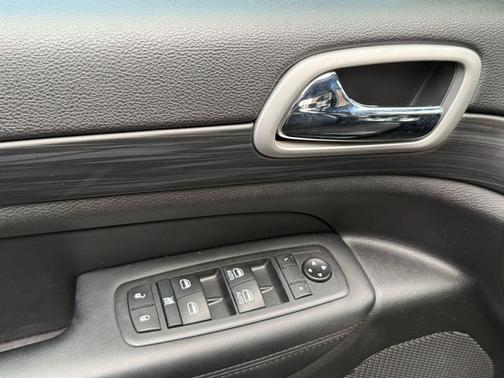 Diamond Black 2021 Jeep Grand Cherokee Laredo X