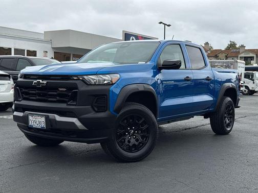 Glacier Blue Metallic 2023 Chevrolet Colorado Trail Boss