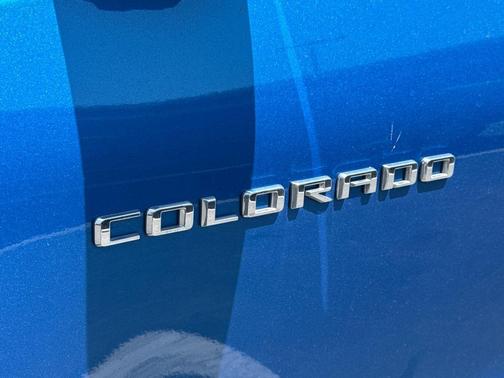Glacier Blue Metallic 2023 Chevrolet Colorado Trail Boss