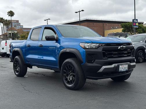 Glacier Blue Metallic 2023 Chevrolet Colorado Trail Boss