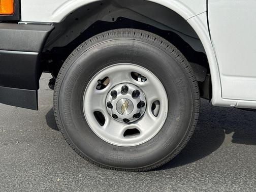 Summit White 2026 Chevrolet Express 2500 Work Van