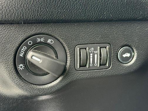 White Knuckle Clearcoat 2019 Dodge Challenger SRT Hellcat